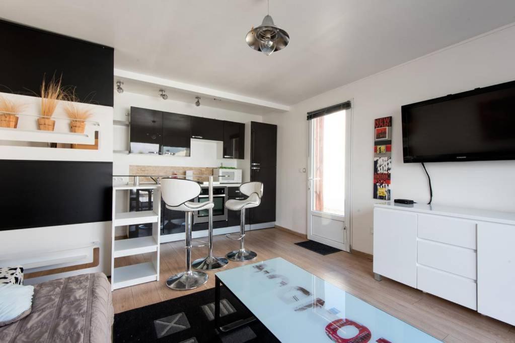 Maison *** Avec Cour 3Km Plage Et La Rochelle Saint-Vivien  المظهر الخارجي الصورة